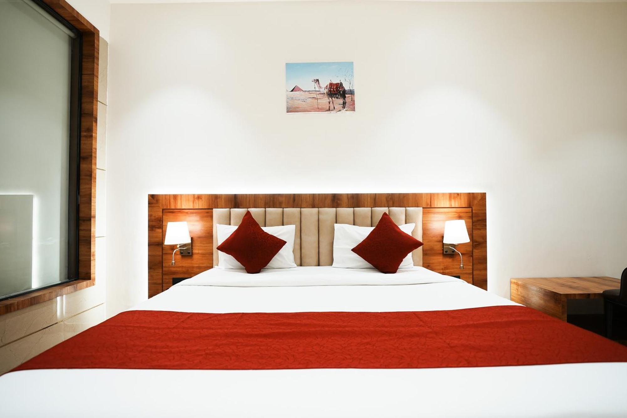 Madhav Residency Hotel & Banquet, Kalyan, Mumbai Zewnętrze zdjęcie