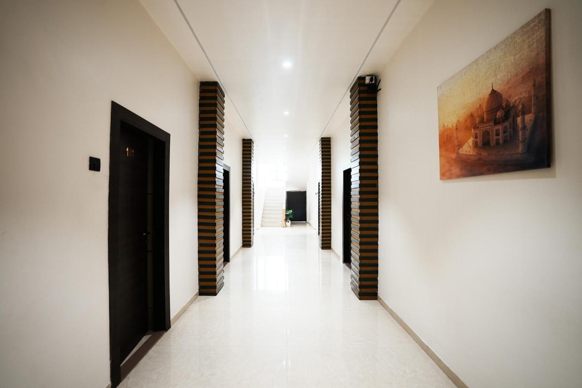 Madhav Residency Hotel & Banquet, Kalyan, Mumbai Zewnętrze zdjęcie